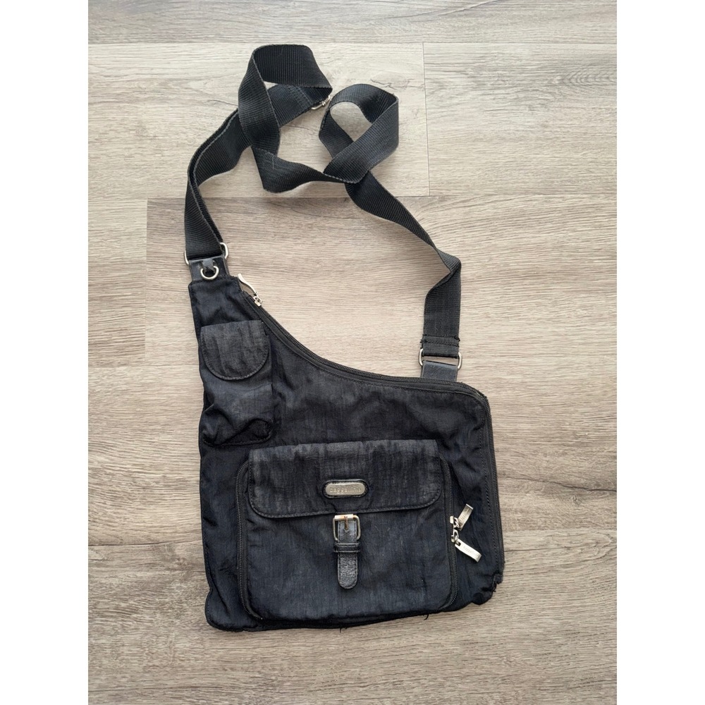 Baggallini Black Asymmetrical Crossbody Bag Purse Front Pocket